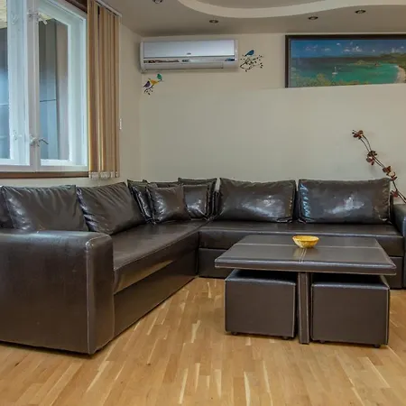 Spacious And Luxurious 2Bd Apartment In The Centre Of Burgas * Burgaz